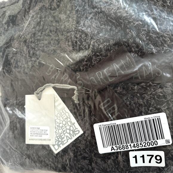 NWT Barefoot Dreams CozyChic Pom Pom Beanie & Scarf Set Espresso Cocoa OS Gift - Picture 3 of 3